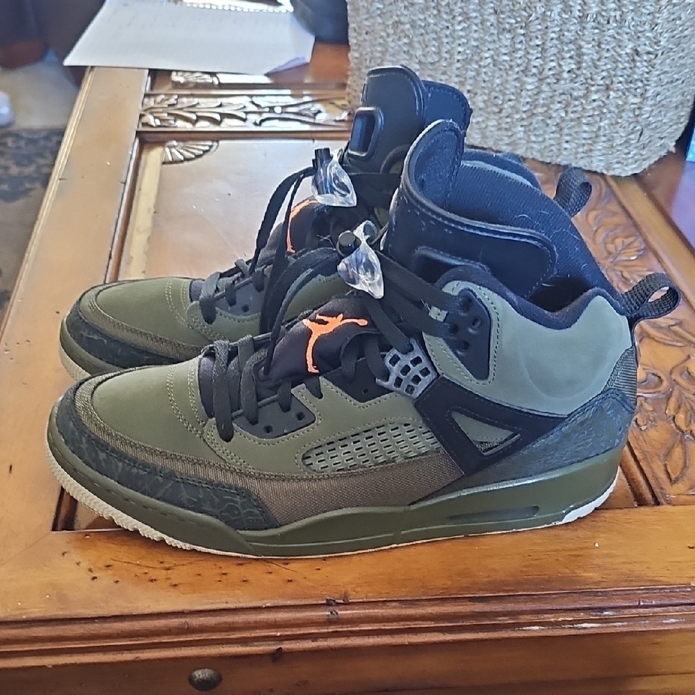 Nike Air Jordan 4 Spizike Olive Green Sneakers